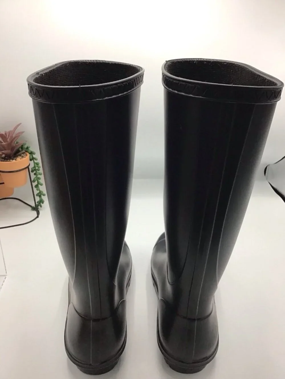 UGG SHELBY MATTE BLACK RUBBER SHEARLING TALL RAINBOOTS WOMEN'S SIZE US 8